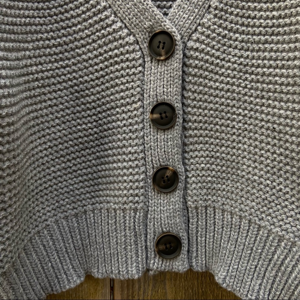 Grey Balloon Sleeve Cropped Cardigan Sweater 🌿 - Picture 5 of 9